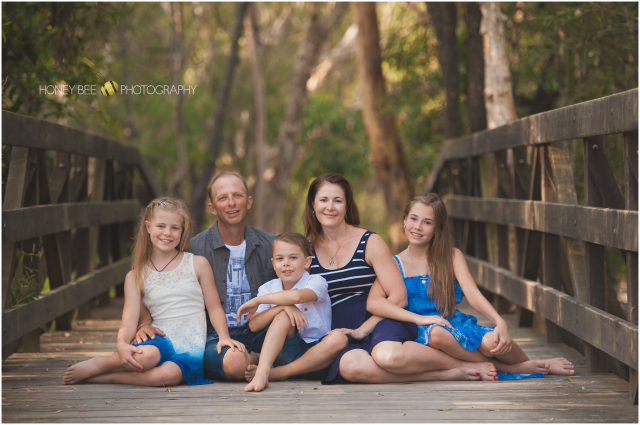 Brisbane Family Photographer, What to wear, bridge